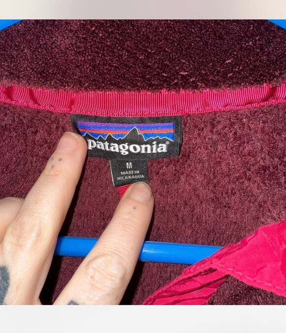 Patagonia Women's Re-Tool Snap-T Fleece Pullover in Oxblood Red - Picture 2 of 4